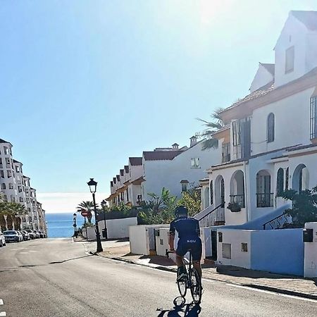 Lovely Apartment Centrally Located In Estepona Luaran gambar