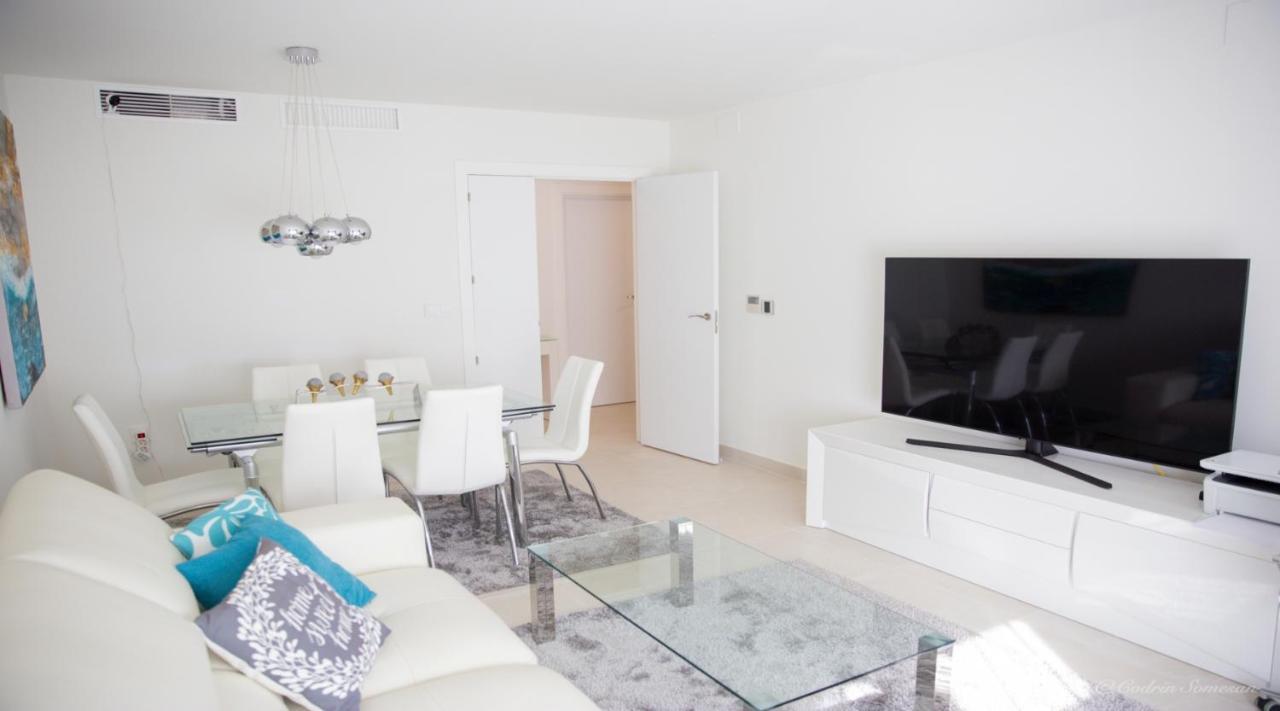 Lovely Apartment Centrally Located In Estepona Luaran gambar