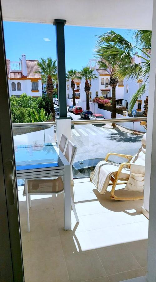 Lovely Apartment Centrally Located In Estepona Luaran gambar
