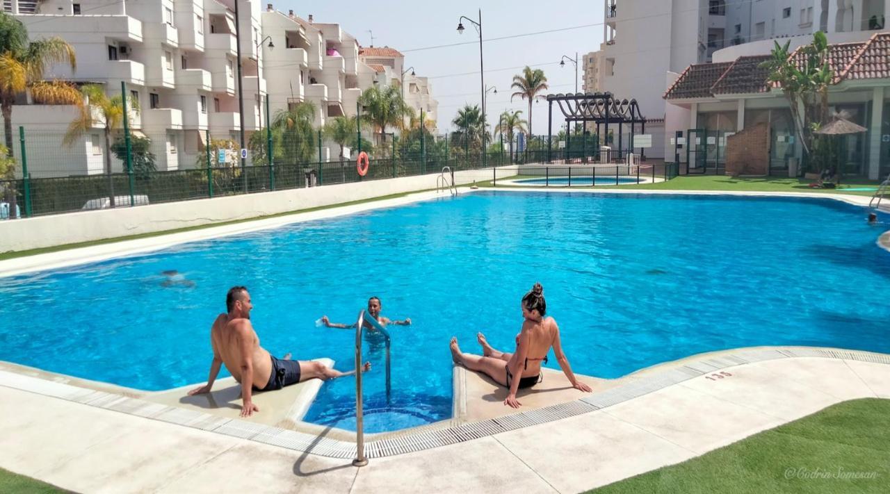 Lovely Apartment Centrally Located In Estepona Luaran gambar