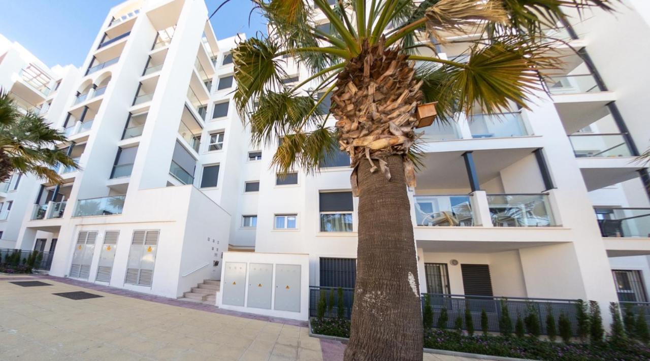 Lovely Apartment Centrally Located In Estepona Luaran gambar
