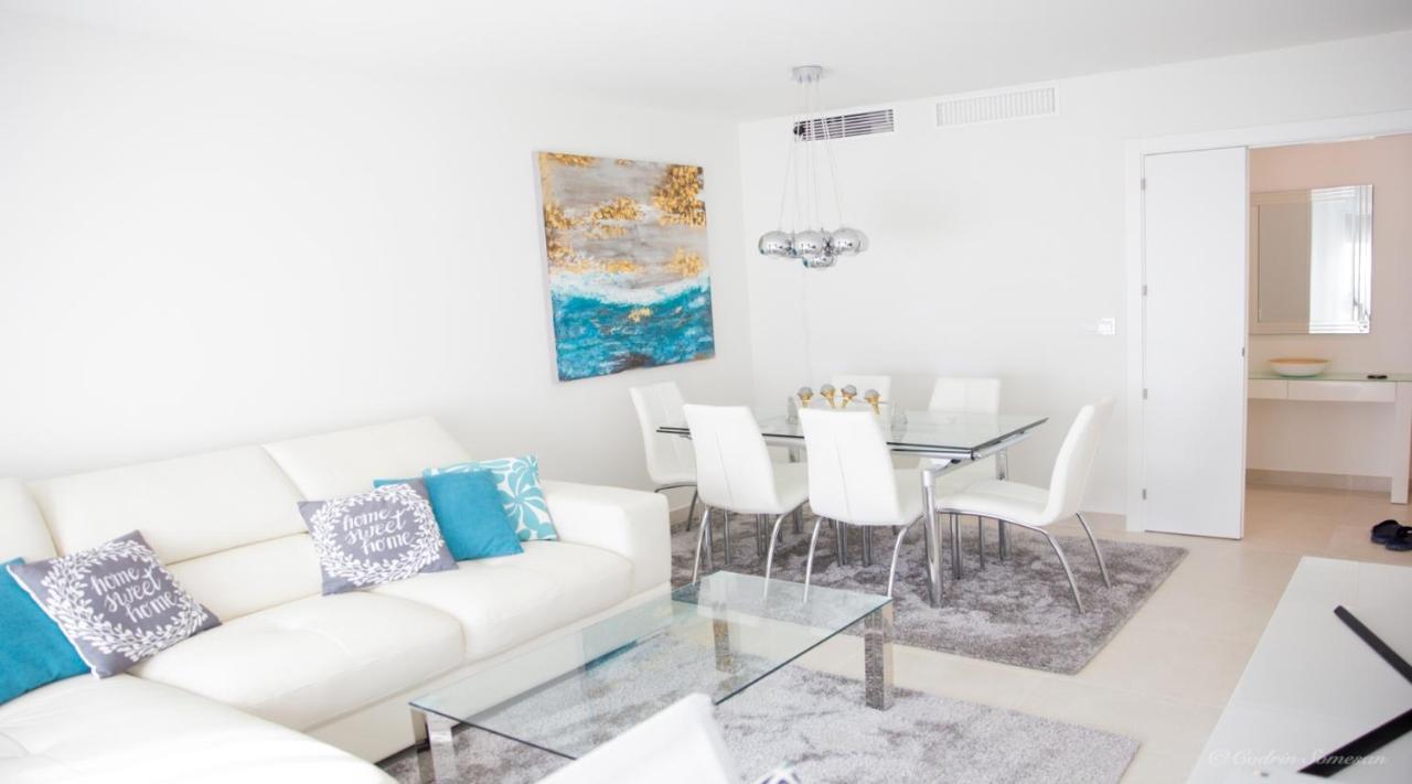 Lovely Apartment Centrally Located In Estepona Luaran gambar