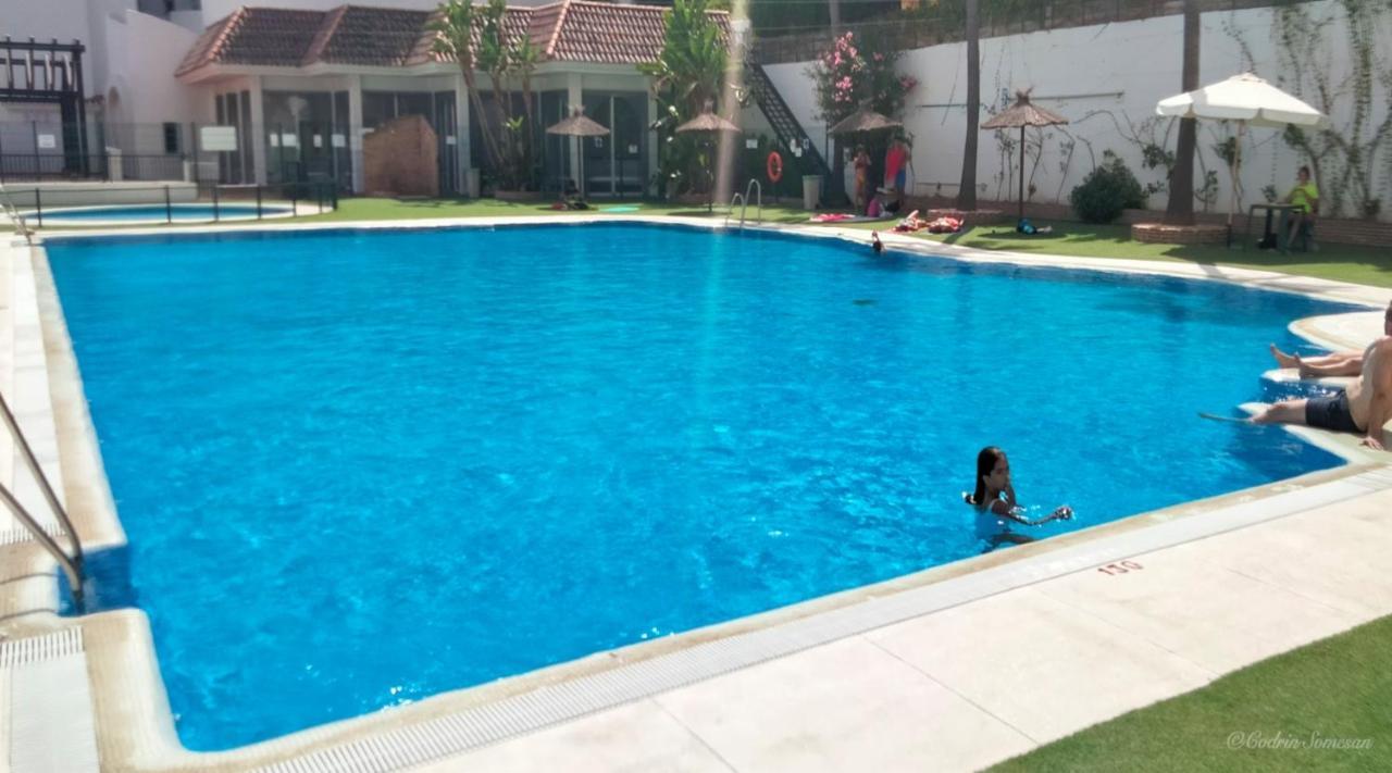 Lovely Apartment Centrally Located In Estepona Luaran gambar